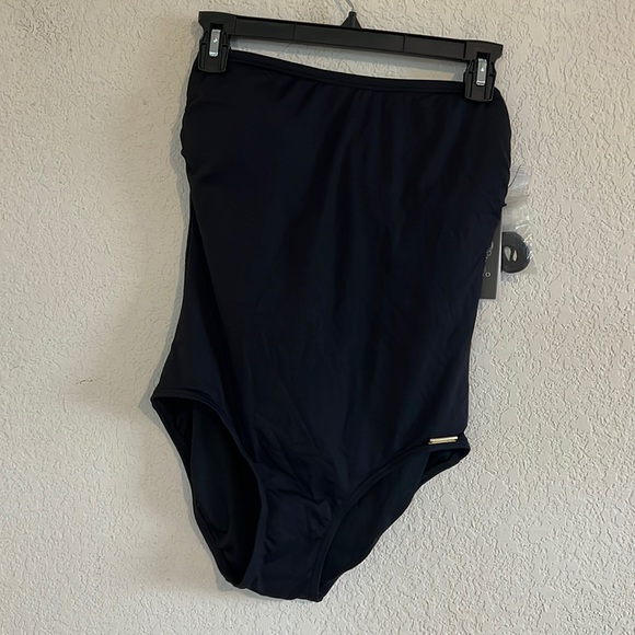 Vince CAMUTO
Bandeau Ring Wrap One Piece Swimsuit In Deep - Picture 2 of 8